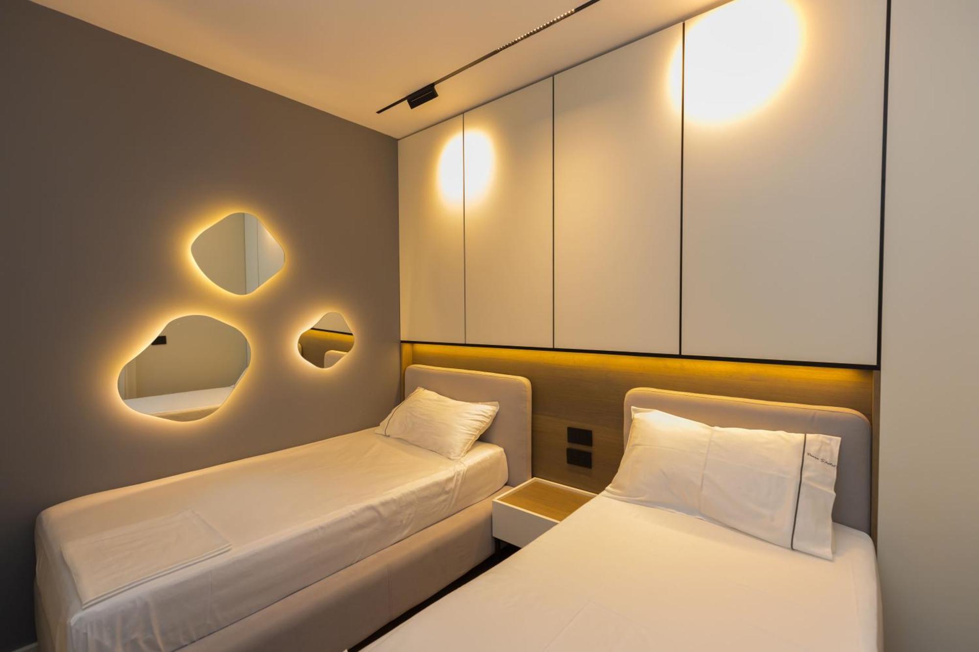 Diora'S Hotel And Apartments Vlorë Rom bilde